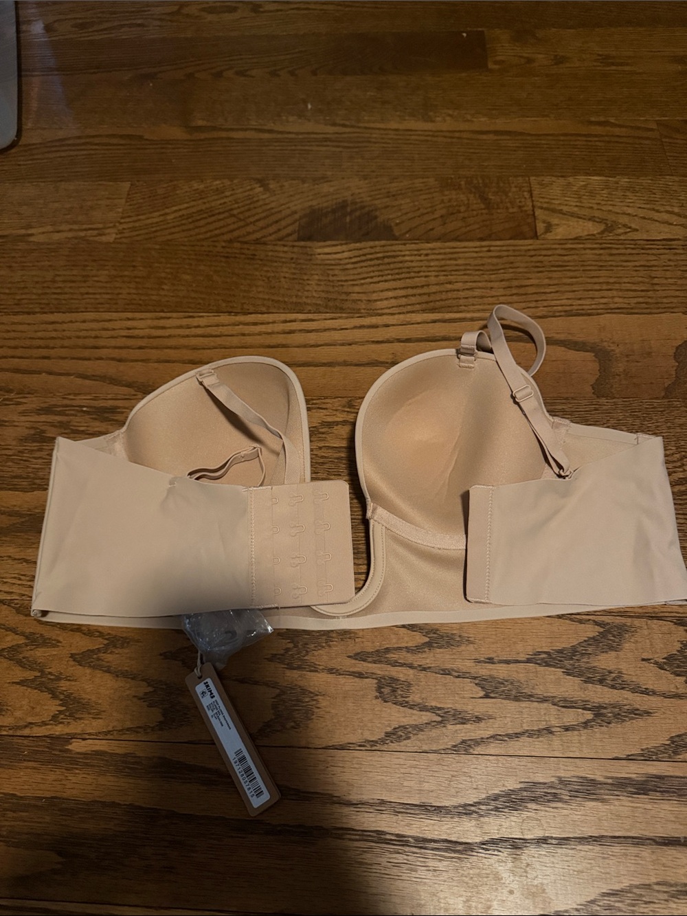 SKIMS Nude U-Plunge Strapless Convertible Bra - Picture 3 of 4